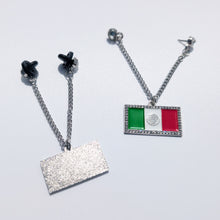 Load image into Gallery viewer, Mexico Flag Pin Chain For Caps And Clothing Enamel Badge Mexican Flag Brooches backpack Embellishments Mexicano