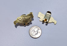 Load image into Gallery viewer, Hecho en Mexico Pin For Caps And Clothing Enamel Badge Pin Mexican Eagle Pin Made in Mexico Pin Mexican Pin