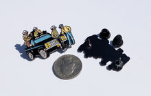 Load image into Gallery viewer, Pelavacas Pin For Caps And Clothing Enamel Badge Pin Pelavacas Truck Boy Pin Mexican Pin