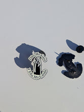 Load image into Gallery viewer, Pin Santa Muerte Pin for Caps Clothing Enamel Badge Dios me Guia Pin Holy Death Pin