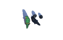 Load image into Gallery viewer, Parrot Pin For Caps And Clothing Enamel Badge Perico Cotorro pin Animal Bird