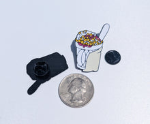Load image into Gallery viewer, Elote en Vaso Pin For Caps And Clothing Enamel Badge Brooches backpack Embellishments Corn in a Cup
