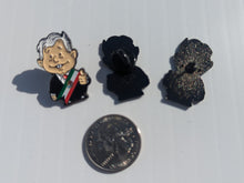 Load image into Gallery viewer, Pin AMLO Car Plate Pin For Caps And Clothing Enamel Badge Pin Andres Manuel Lopez Obrador Mexico
