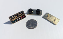 Load image into Gallery viewer, Pin Guanajuato Car Plate Pin For Caps And Clothing Enamel Badge Pin GTO Mexico
