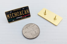 Load image into Gallery viewer, Pin Michoacan Plate Pin For Caps And Clothing Enamel Badge Pin Michoacan Mexico
