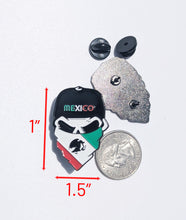 Load image into Gallery viewer, Pin Mexican Flag Skull Pin for Caps Clothing Enamel Badge Pin Calavera Pin #2
